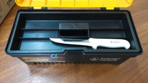 Kit maleta e faca personalizados