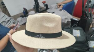 Chapéu tipo panamá personalizado para eventos e empresas